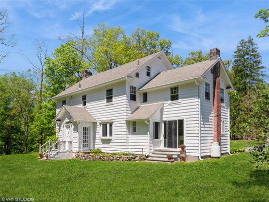 Backyard, Exterior, Facade, Farmhouse