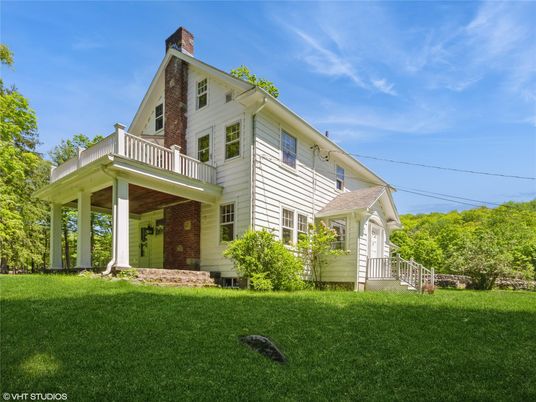 Backyard, Exterior, Facade, Brick Facade, Farmhouse