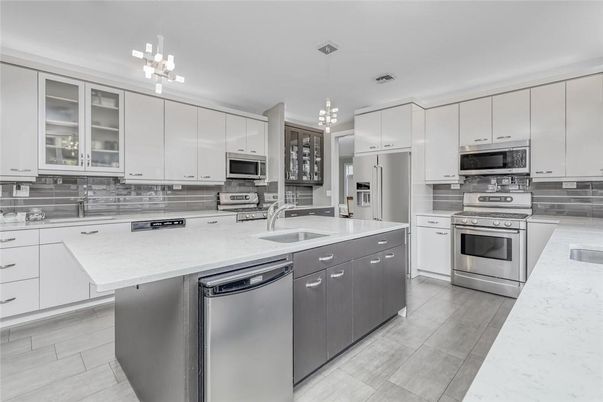 Interior, Kitchen, Pendant Lights, Stainless Steel Appliances