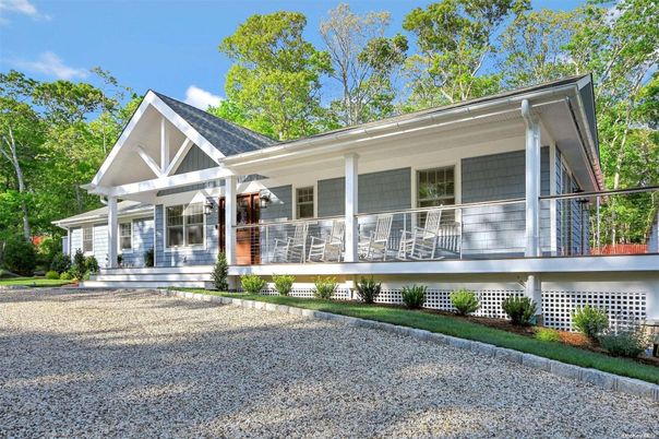 Exterior, Facade, American Craftsman