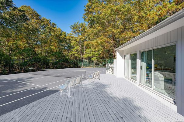 Exterior, Tennis Courts