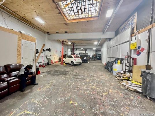Garage, Interior
