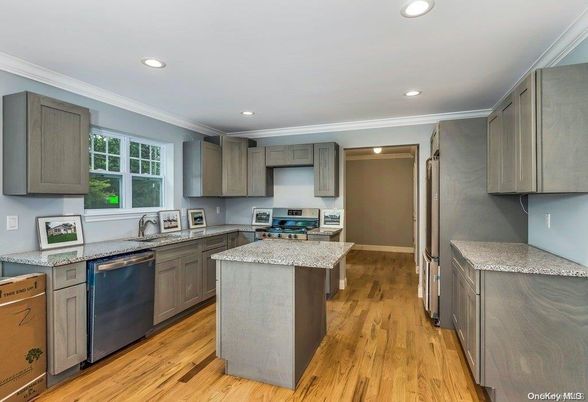 Interior, Kitchen, Recessed Lighting, Wood Texture Flooring