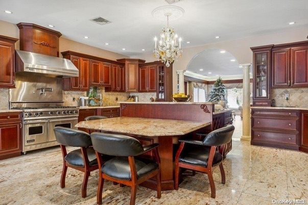 Chandelier, Interior, Kitchen, Recessed Lighting, Stainless Steel Appliances