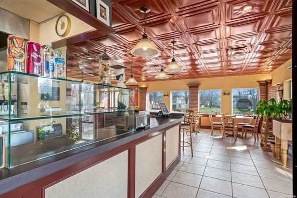 Dining room, Interior, Pendant Lights, Piano, Recessed Lighting