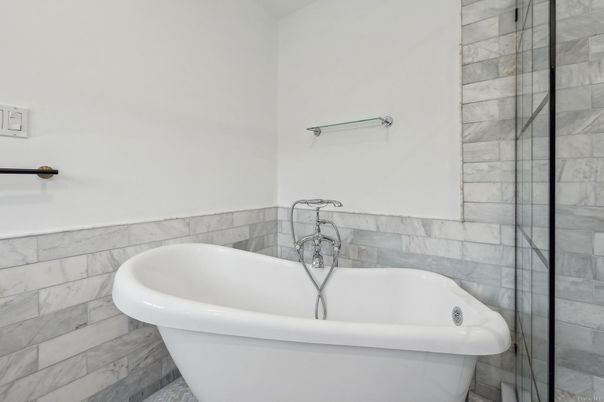 Bathroom, Free Standing Baths, Interior