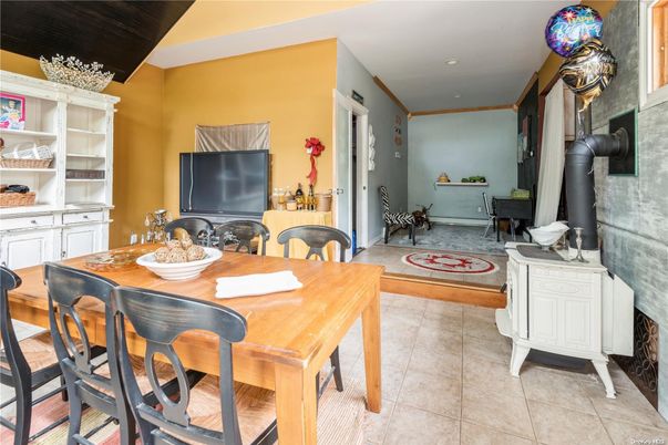 Dining room, Interior, Recessed Lighting