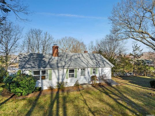 Backyard, Exterior, Facade, Cape Cod