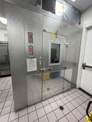 Elevator, Interior