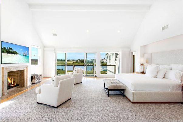 Bedroom, Fireplace, Interior, Recessed Lighting, Water