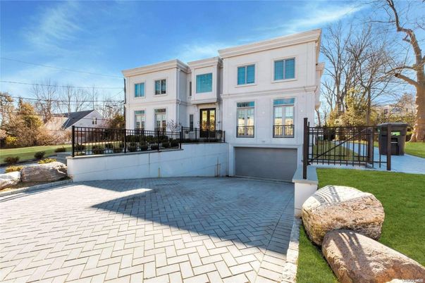 Attached, Backyard, Exterior, Facade, French Provincial