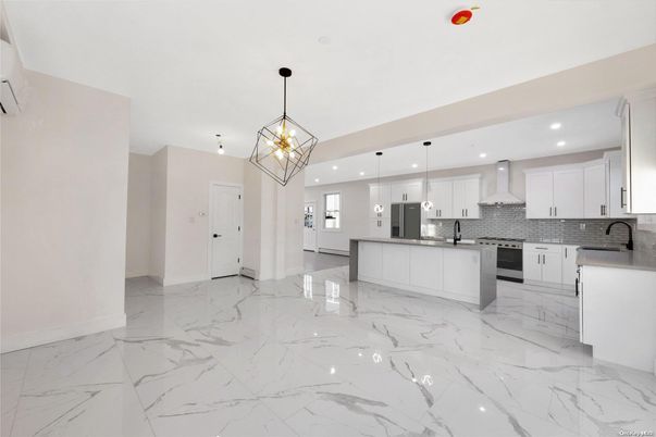 Chandelier, Interior, Kitchen, Marble, Pendant Lights, Recessed Lighting, Stainless Steel Appliances