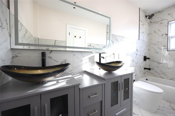 Bathroom, Interior, Marble, Marble Walls