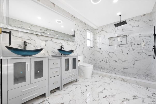 Bathroom, Interior, Marble, Marble Walls, Recessed Lighting
