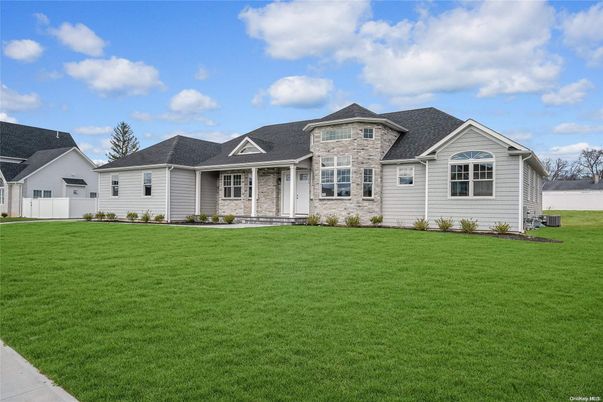 Backyard, Exterior, Facade, French Provincial
