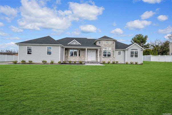 Backyard, Exterior, Facade, Cape Cod