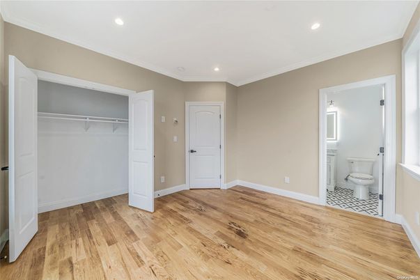 Bathroom, Interior, Recessed Lighting, Wood Texture Flooring