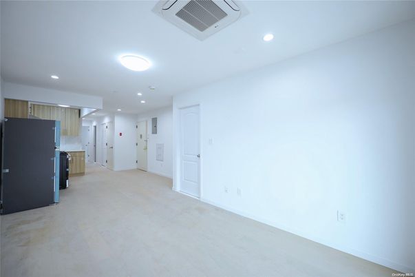 Empty room, Interior, Kitchen, Recessed Lighting