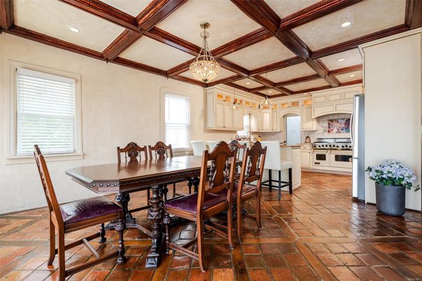 Dining room, Interior, Kitchen, Pendant Lights, Recessed Lighting, Wooden Beams