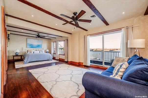 Bedroom, Interior, Living room, Recessed Lighting, Wooden Beams, Wood Texture Flooring