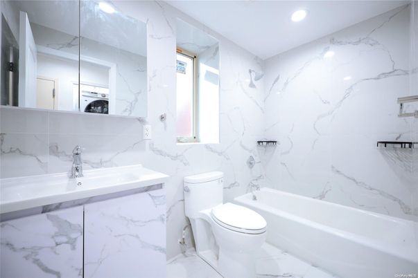 Bathroom, Interior, Marble, Marble Walls, Recessed Lighting