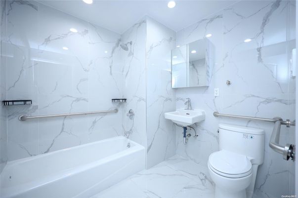 Bathroom, Interior, Marble, Marble Walls, Recessed Lighting