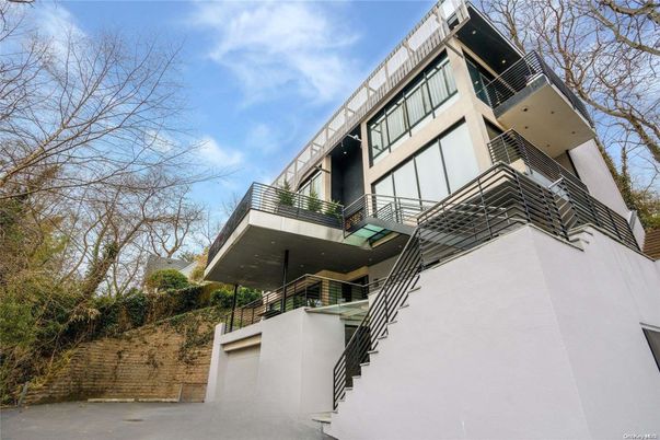 Exterior, Facade, None