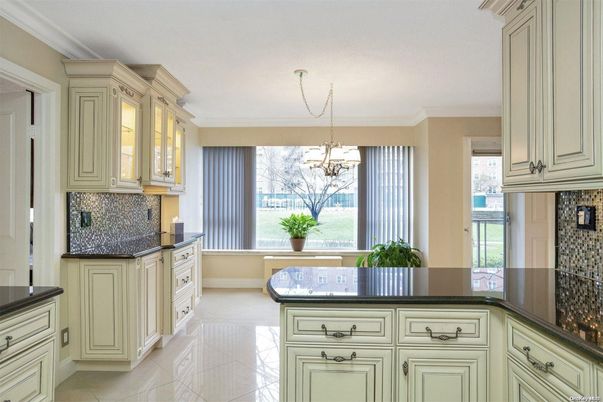Chandelier, Interior, Kitchen