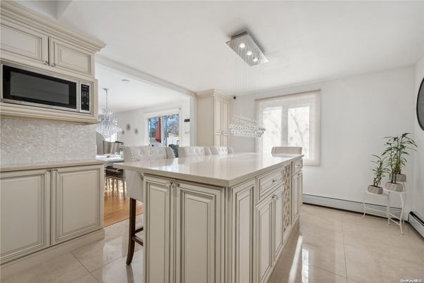Chandelier, Dining room, Interior, Kitchen