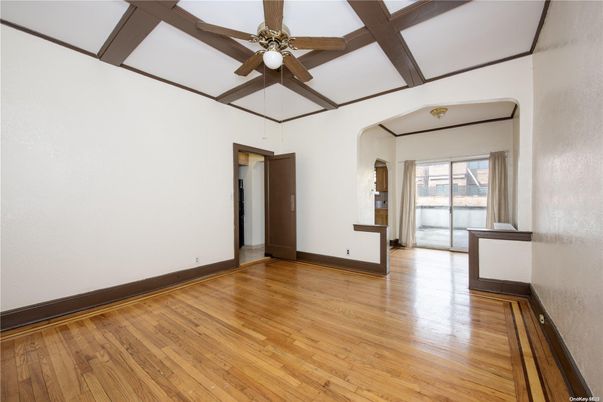 Empty room, Interior, Wooden Beams, Wood Texture Flooring