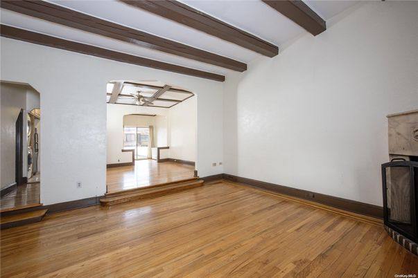 Empty room, Interior, Wooden Beams, Wood Texture Flooring