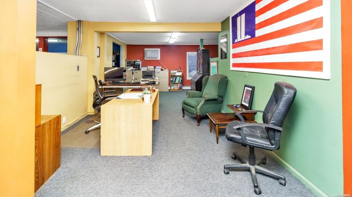Home Office, Interior