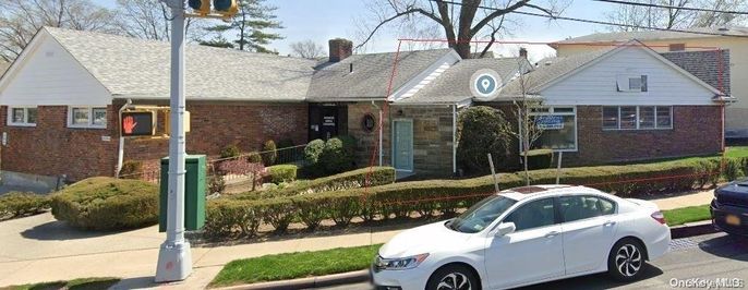 Exterior, Facade, Brick Facade, Cape Cod
