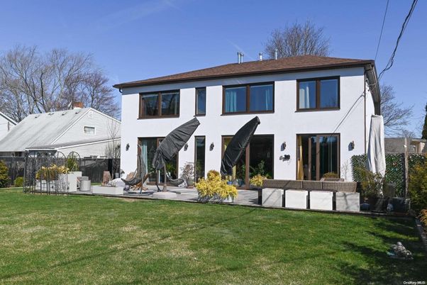 Backyard, Exterior, Facade, Georgian