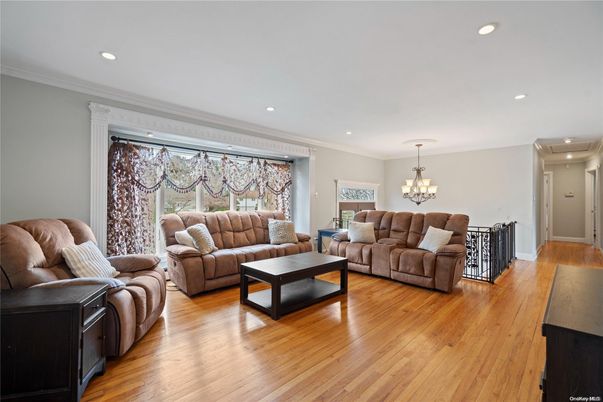 Chandelier, Interior, Living room, Recessed Lighting, Wood Texture Flooring