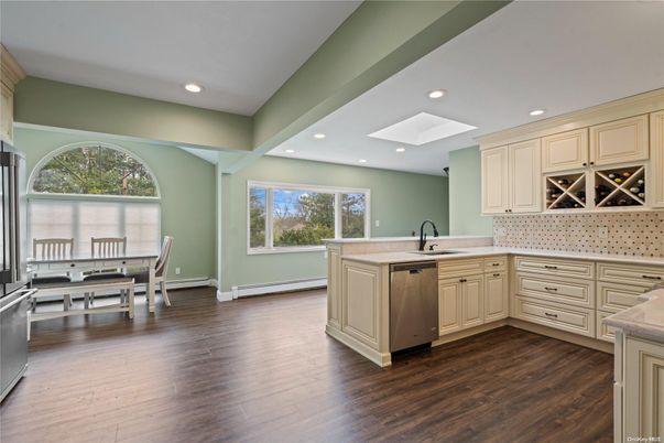 Dining room, Interior, Kitchen, Recessed Lighting, Wood Texture Flooring
