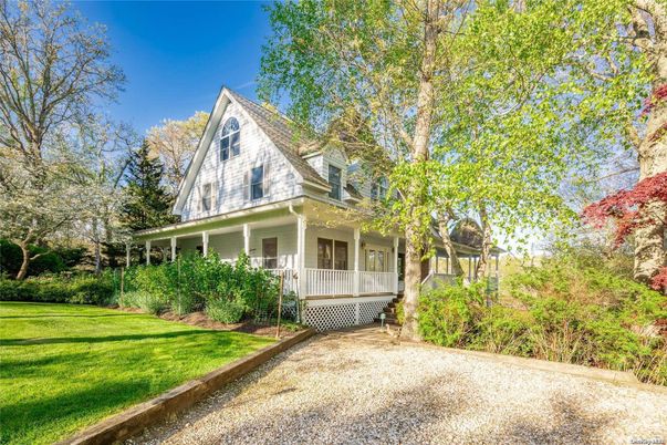 Backyard, Exterior, Facade, Queen Anne Victorian