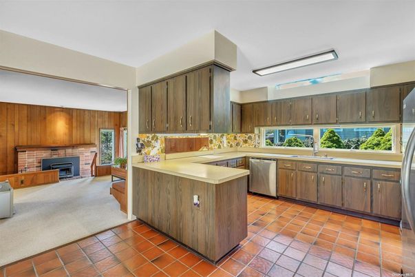 Fireplace, Interior, Kitchen, Stainless Steel Appliances