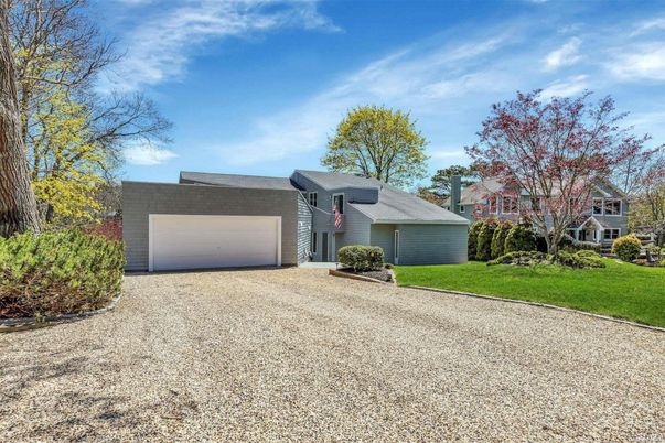 Attached, Backyard, Exterior, Facade, Modern