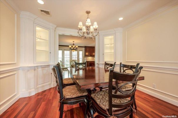 Chandelier, Dining room, Interior, Recessed Lighting, Wood Texture Flooring