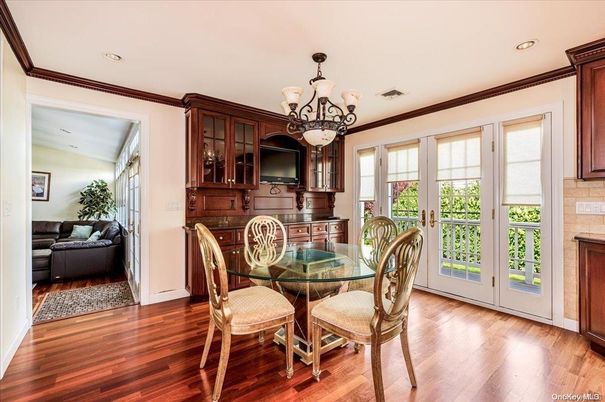 Chandelier, Dining room, Interior, Recessed Lighting, Wood Texture Flooring