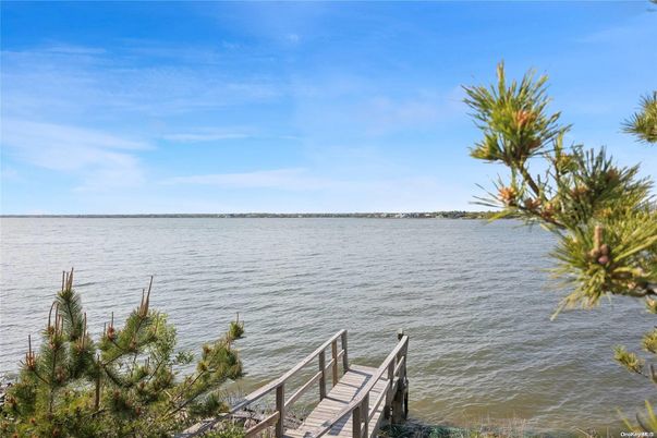Exterior, Lake