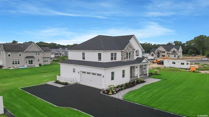 Attached, Exterior, Facade, Farmhouse