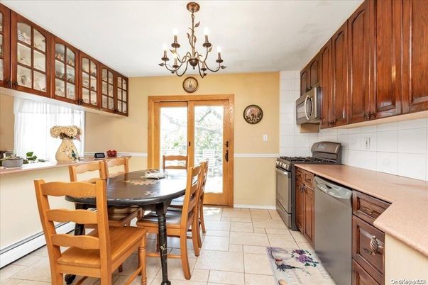 Chandelier, Dining room, Interior, Kitchen