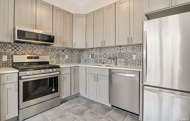Interior, Kitchen, Stainless Steel Appliances
