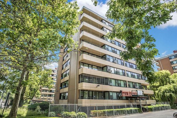 Exterior, Facade, Condo Building