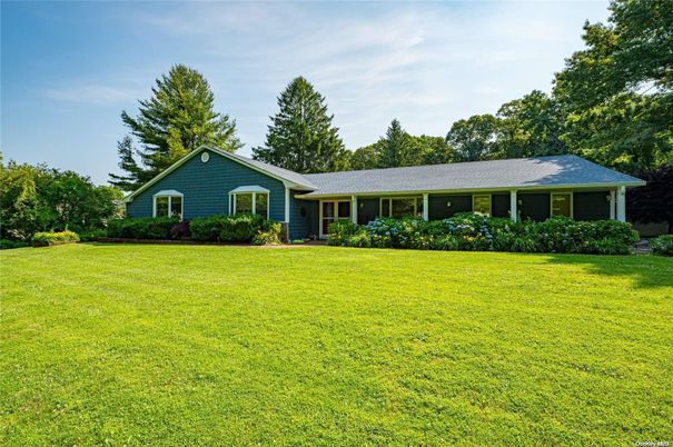 Backyard, Exterior, Facade, Ranch