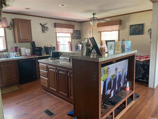 Interior, Kitchen, Recessed Lighting, Wood Texture Flooring