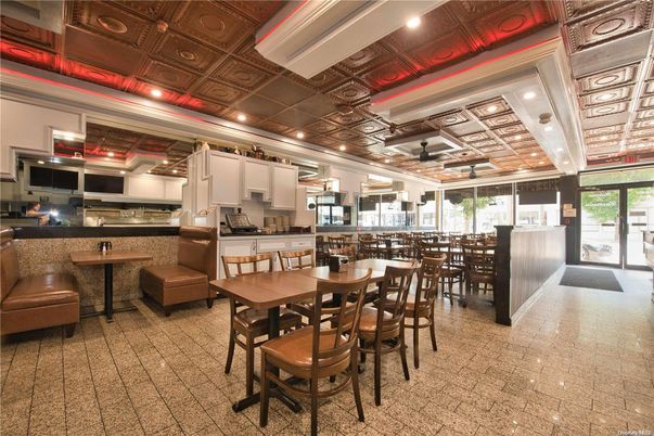 Dining room, Interior, Kitchen, Recessed Lighting
