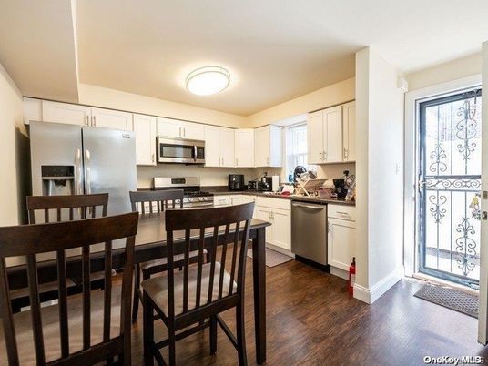 Dining room, Interior, Kitchen, Stainless Steel Appliances, Wood Texture Flooring